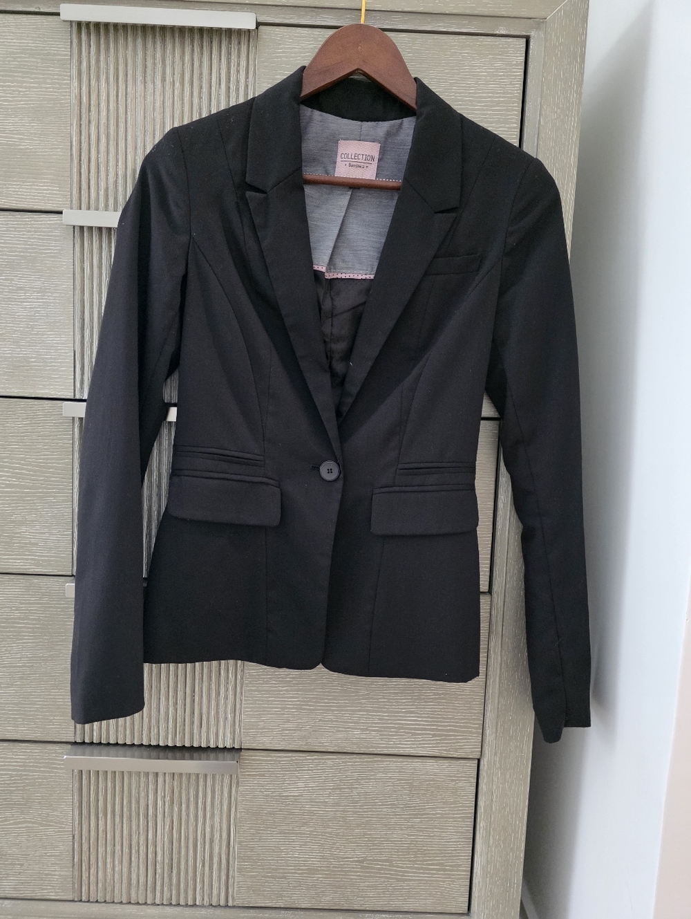 Bershka XS black fitted blazer – structured work office jacket